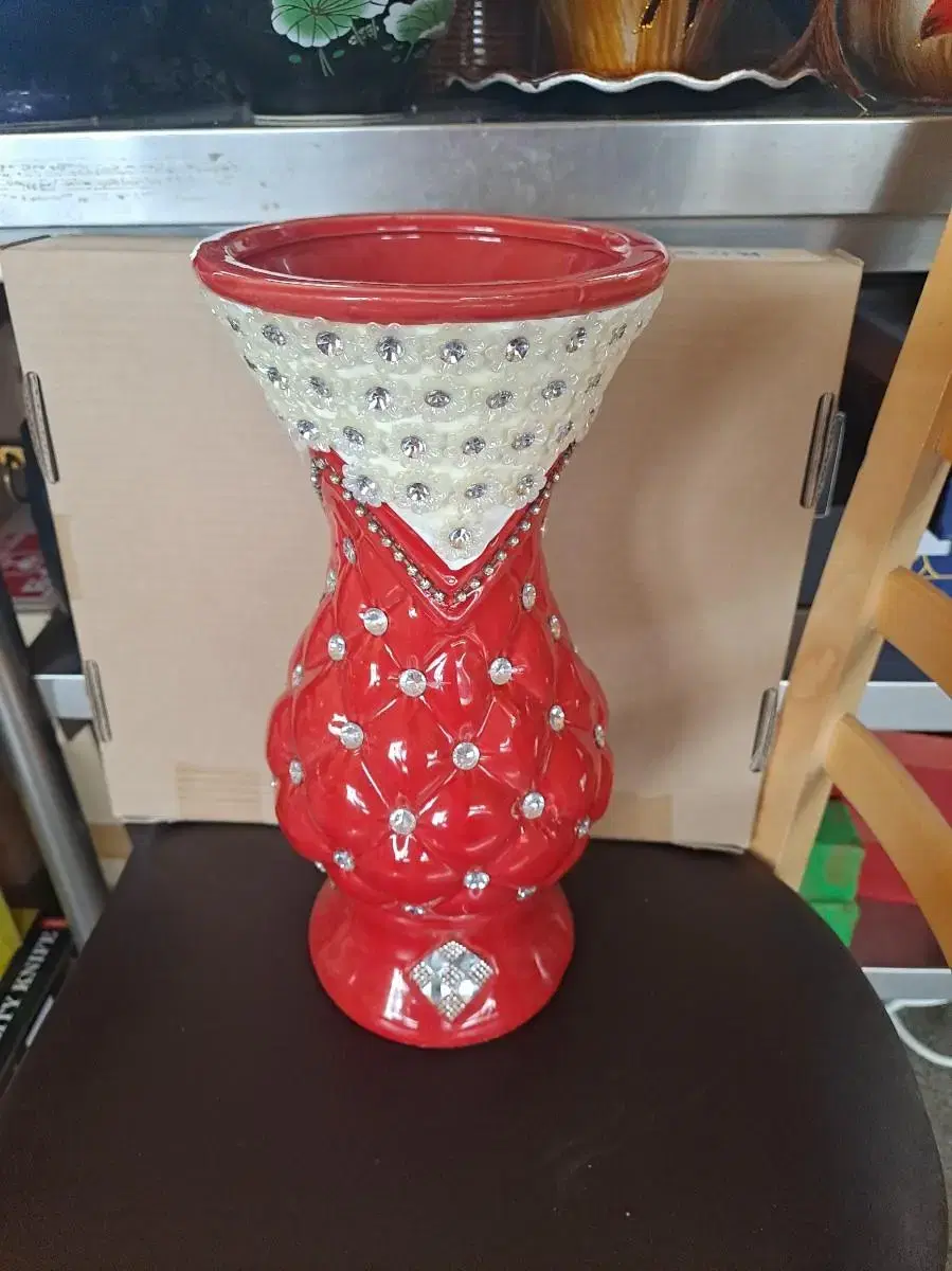 Jewelry porcelain vase