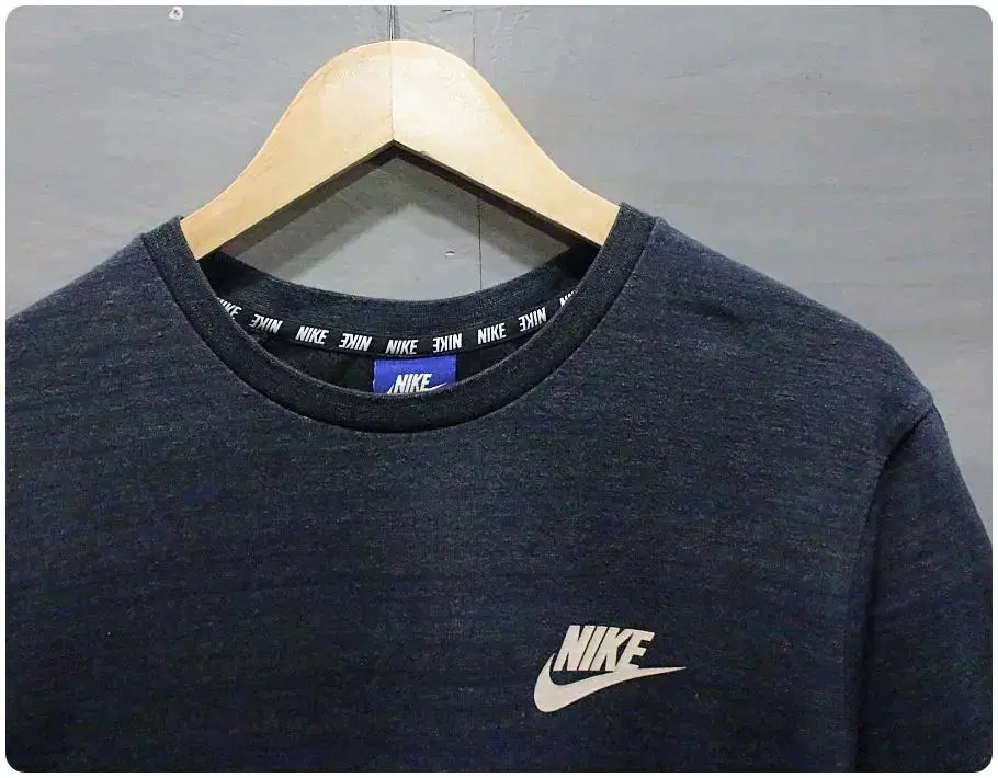 M) Nike Swoosh Knit Short Sleeve T-Shirt