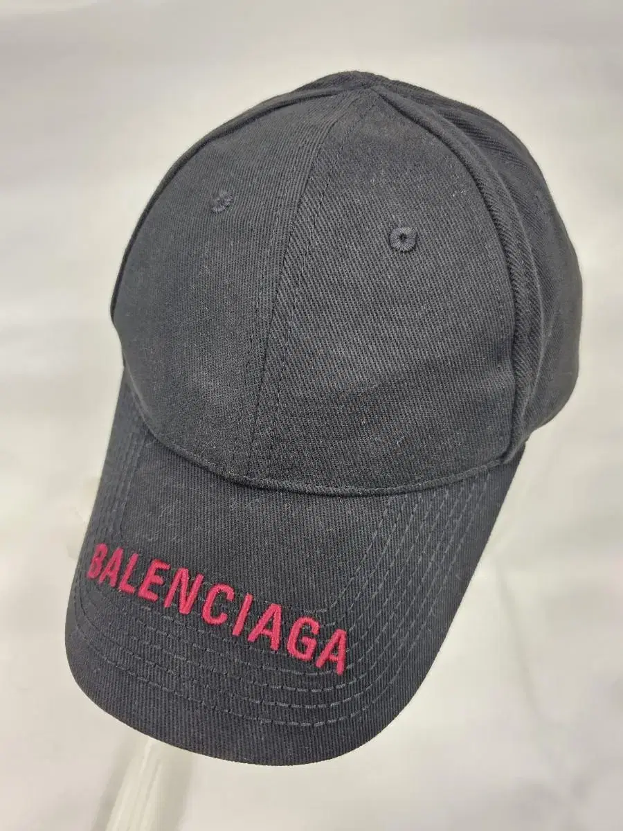 Balenciaga 챙로고모자