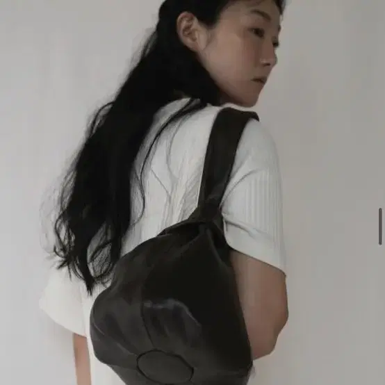 유르트 fig bag black