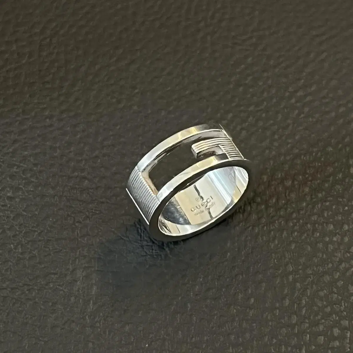 vintage GUCCI ring