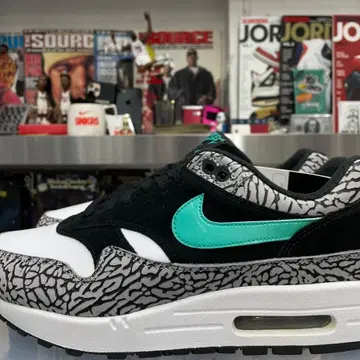 air max 1 elephant print