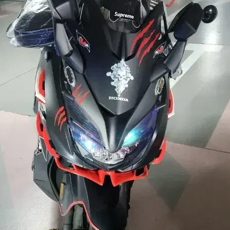 포르자350cc  21년 튜닝 바이크  저렴히  천천히 판매합니다.