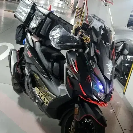 포르자350cc  21년 튜닝 바이크  저렴히  천천히 판매합니다.