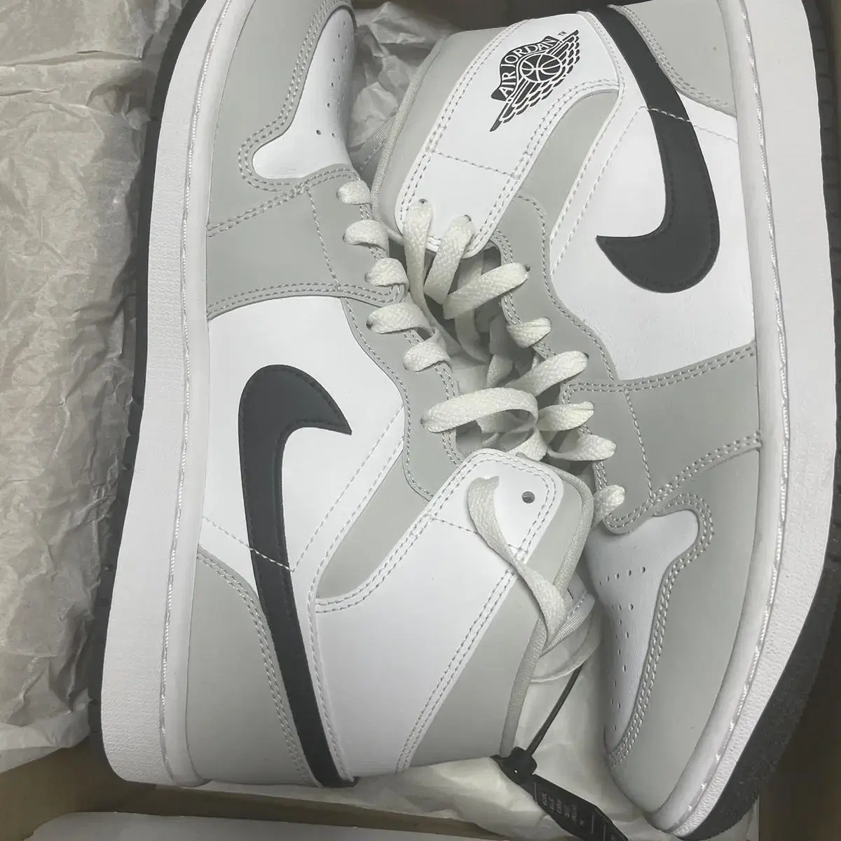 (W) Jordan 1 Mid Grey Fog 조던 1 미드 그레이 포그