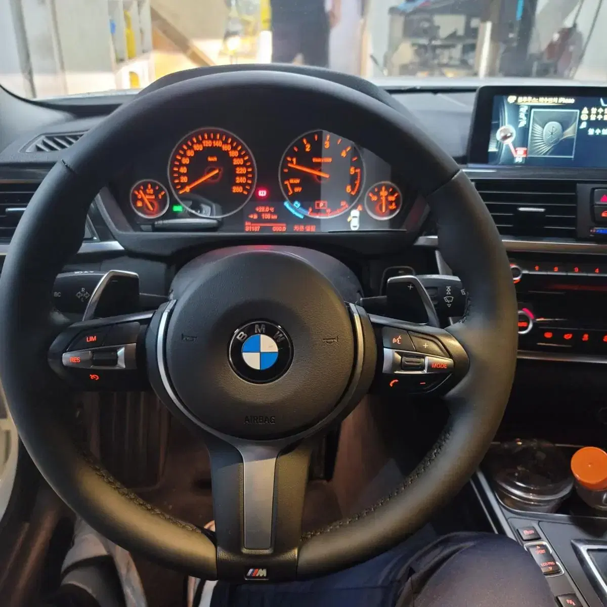 BMW M 핸들 팝니다 정품 1, 2, 3, 4 시리즈