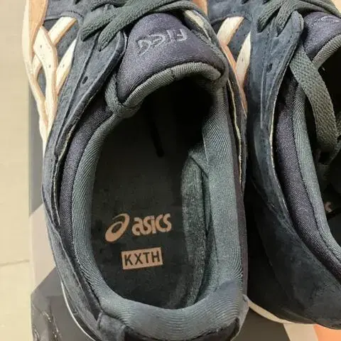 ASICS / X Kith 젤라이트5 Salmon / 255