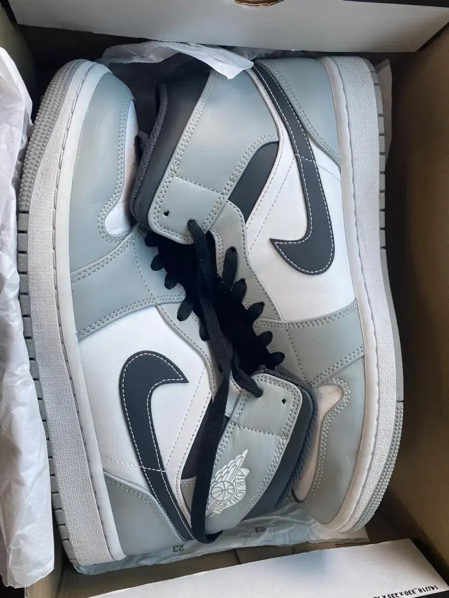 Jordan 1 Mid Anthracite Smoke Gray 280 for sale!