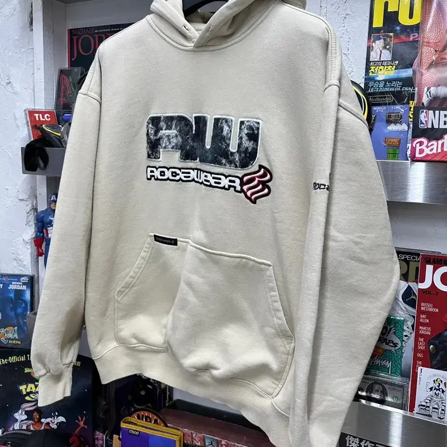 roca wear hoodie vtg 로카웨어