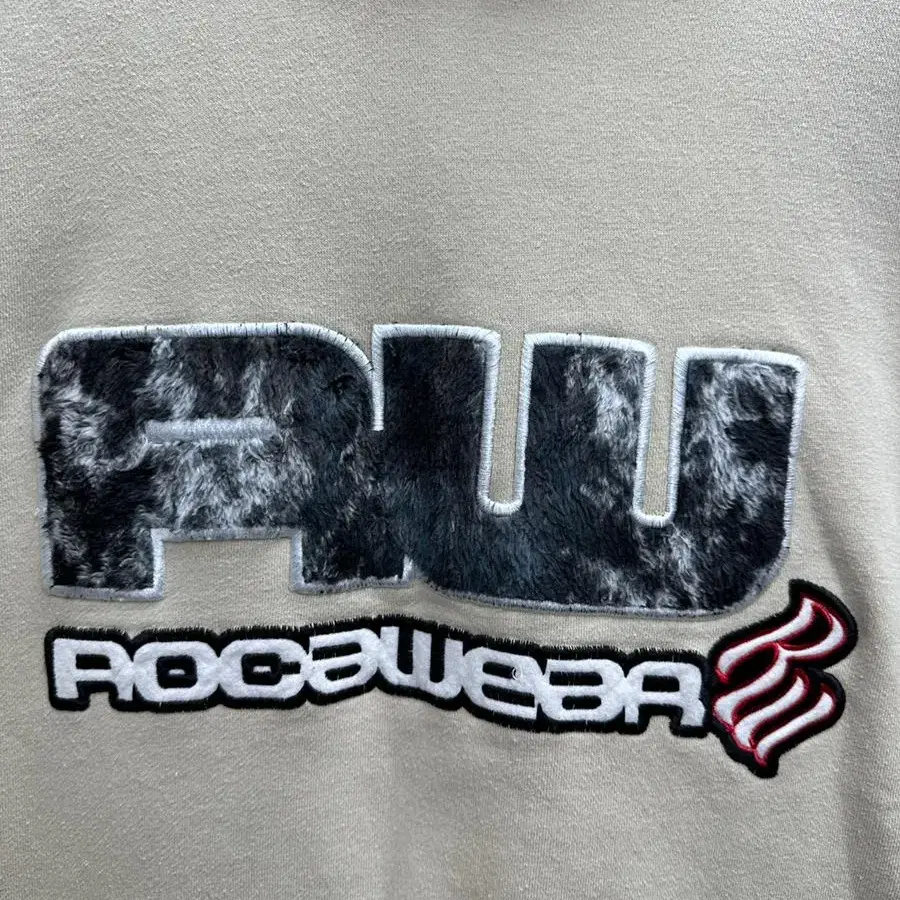 roca wear hoodie vtg 로카웨어