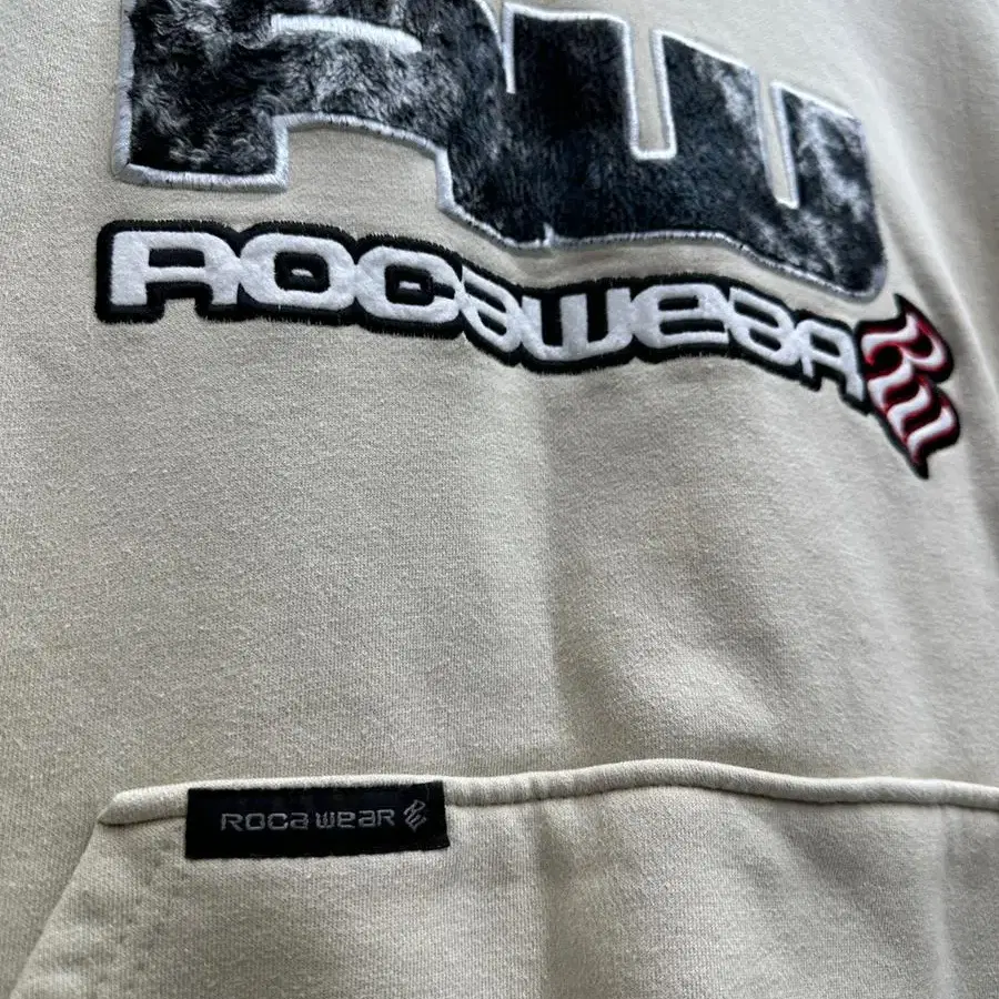 roca wear hoodie vtg 로카웨어