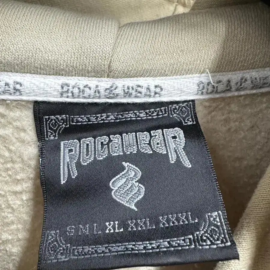 roca wear hoodie vtg 로카웨어