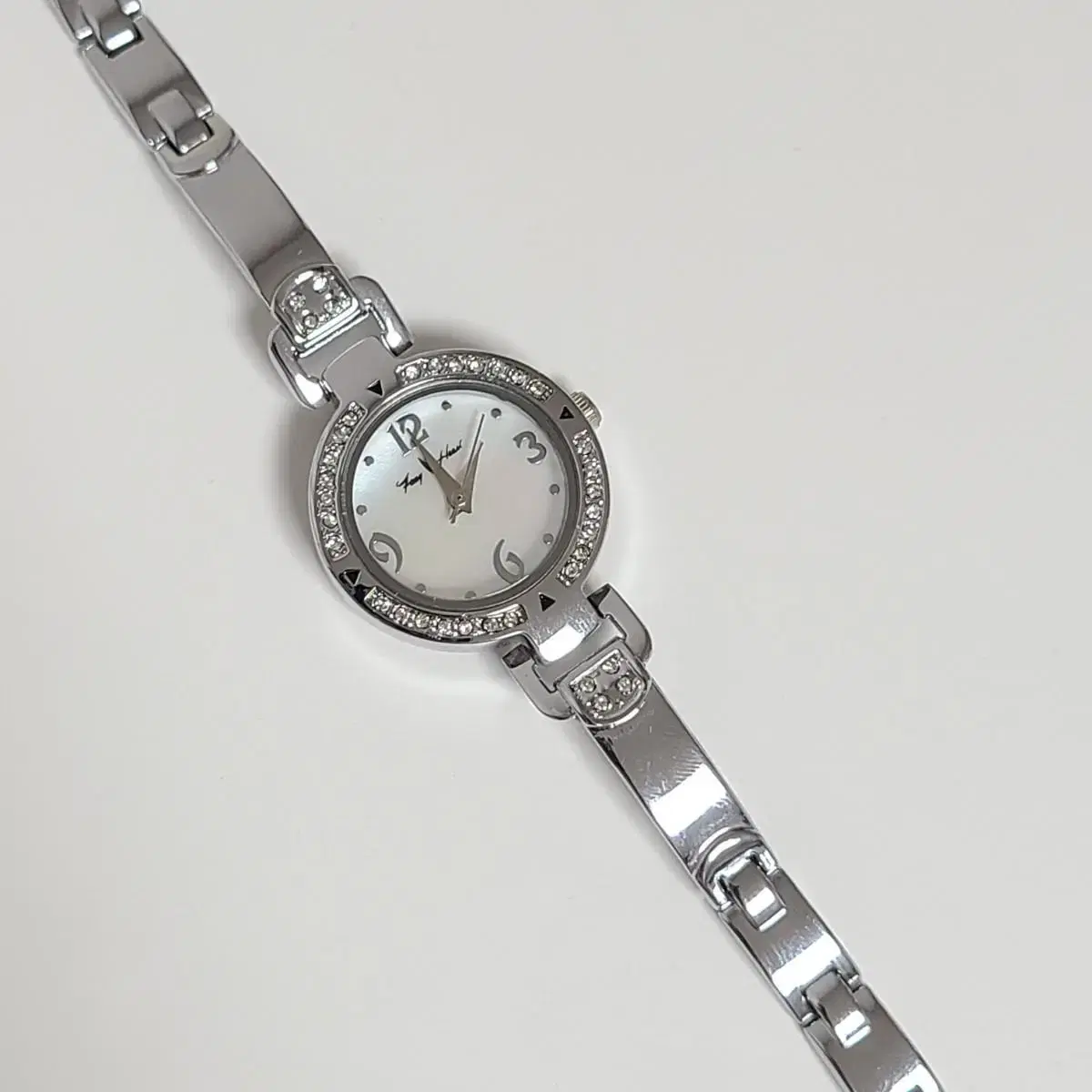 Sell [1 use] Foxyheart Women's Wristwatch.