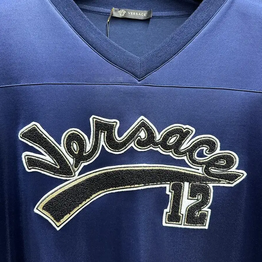 베르사체 versace embellished jersey