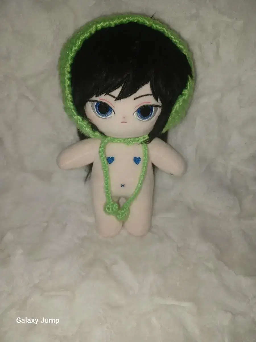 I sell clothes (green shawl) 20 cm doll 