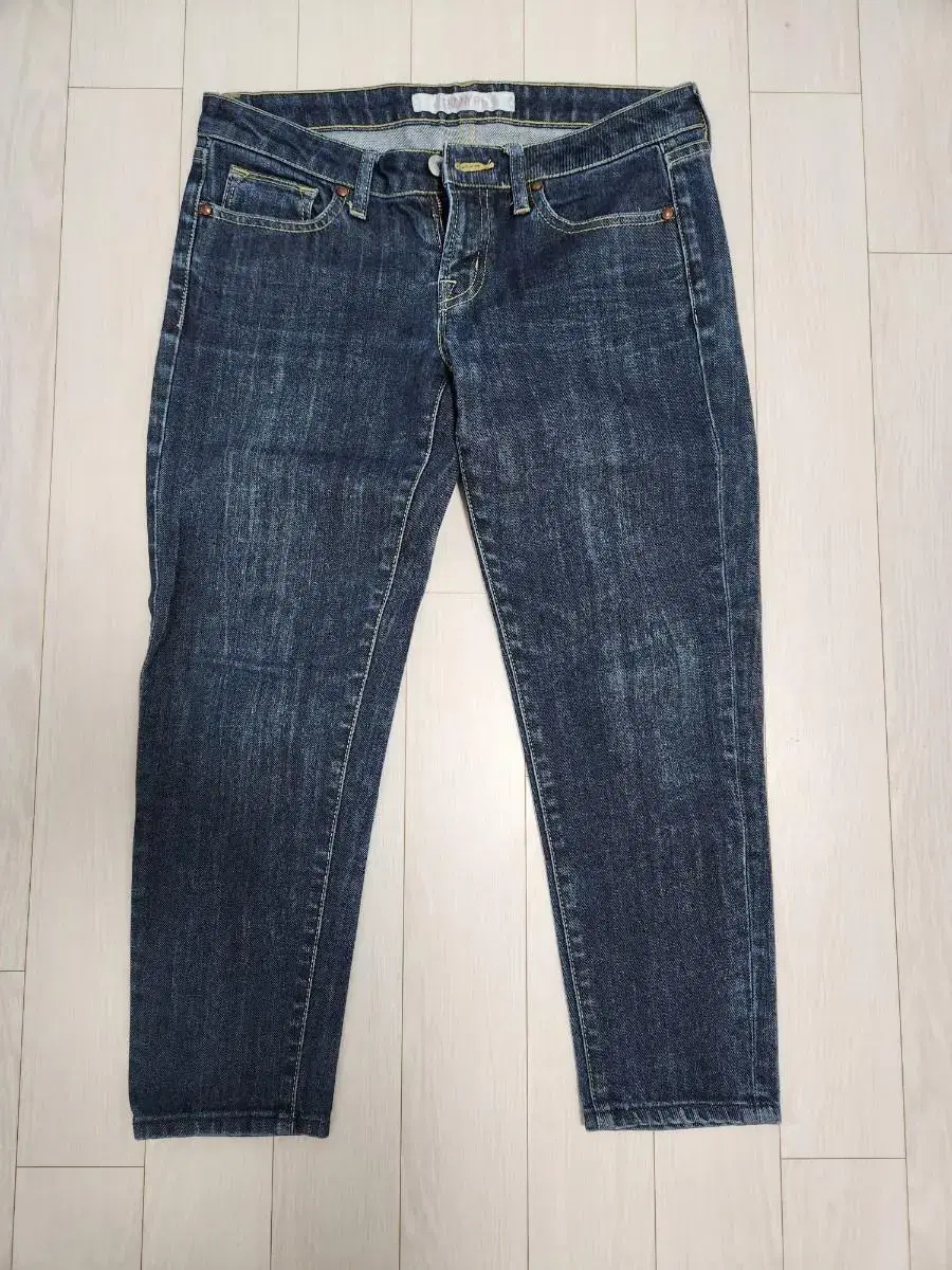 Uniqlo 8-part skinny fit jeans