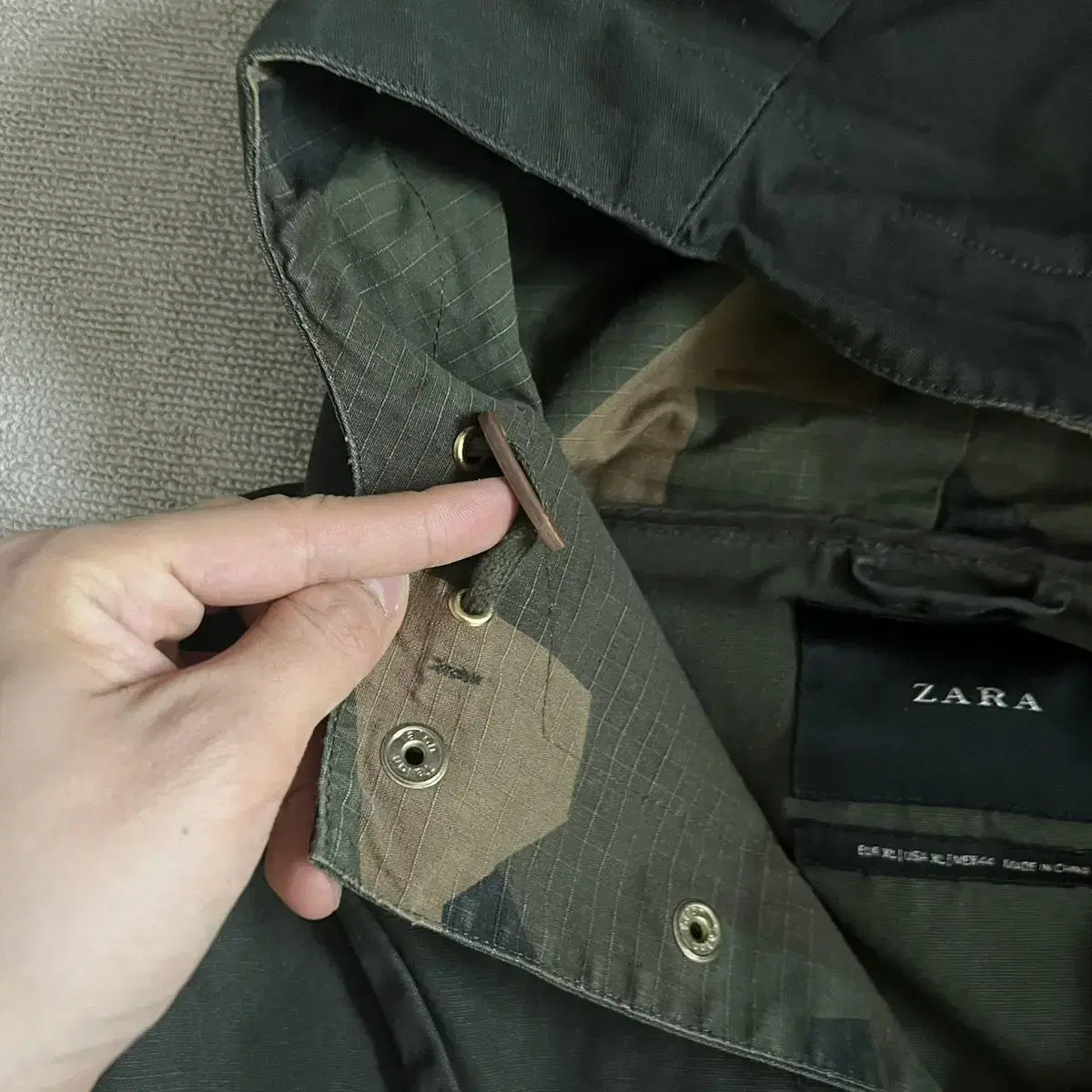 [ZARA] 카모 탈론 지퍼 아노락