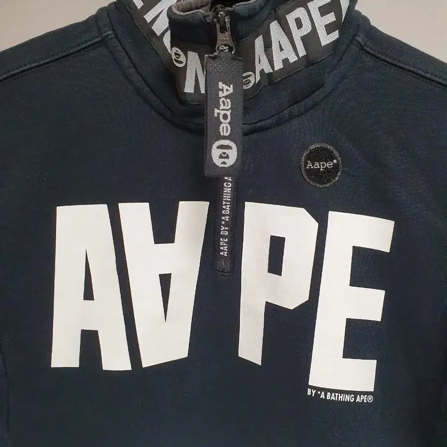 AAPE 에이프 반집업 기모 M