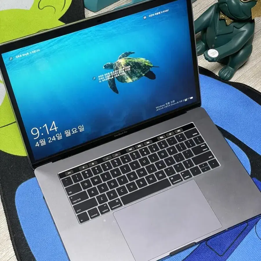 맥북프로 15인치 512g 램16 touch bar (2018) s급