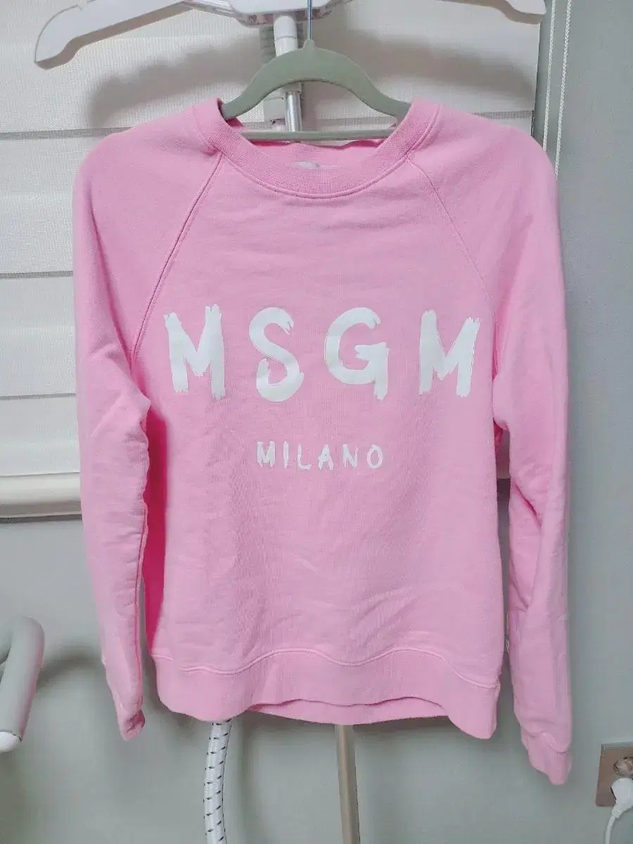 msgm 핑크색 맨투맨