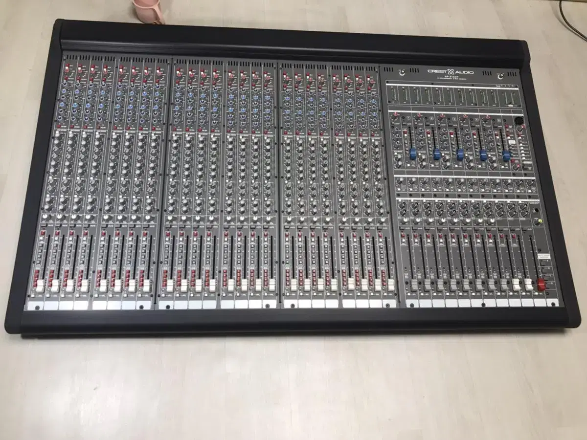 Crest audio hp-eight 24체널 음향 믹서기