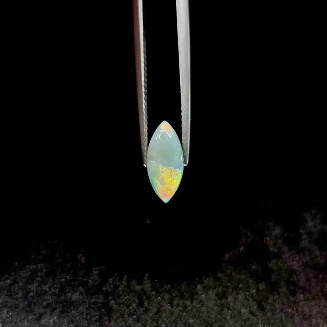 천연 오팔 마퀴즈컷 캐보션 1.08ct (10월탄생석 밀크오팔 상급오팔)