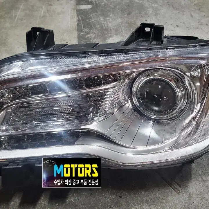 크라이슬러 올뉴 300C LED 제논 중고 운전석 헤드라이트