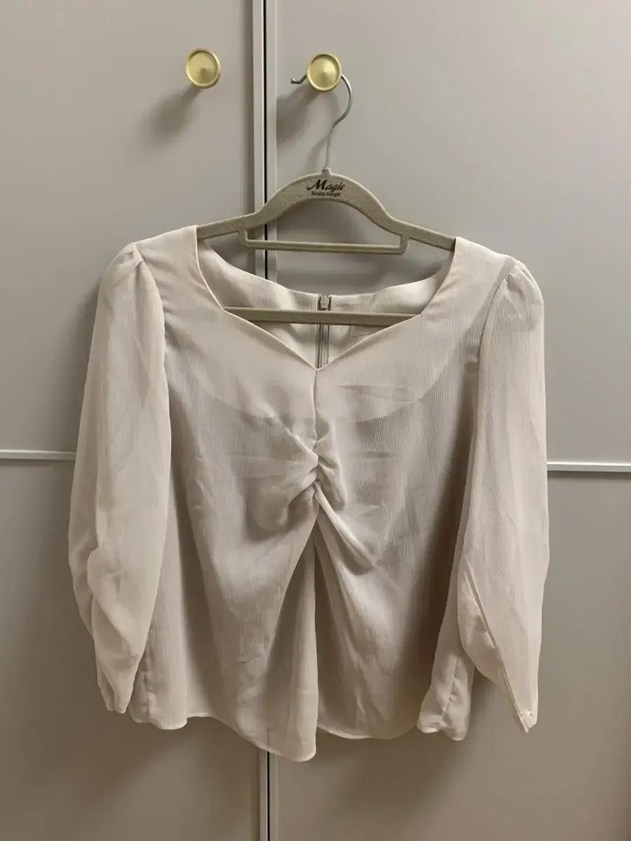 Shirring blouse