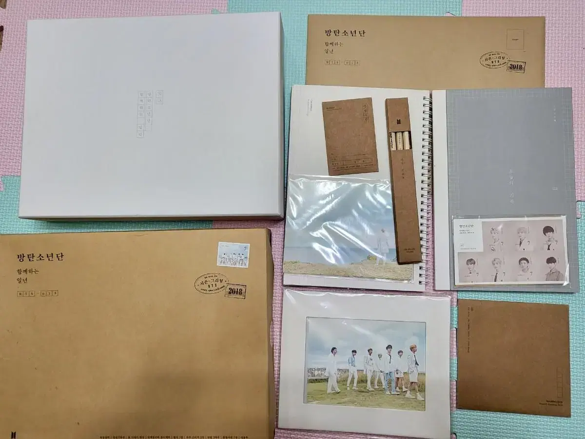 BTS 18 seasons greetings full album