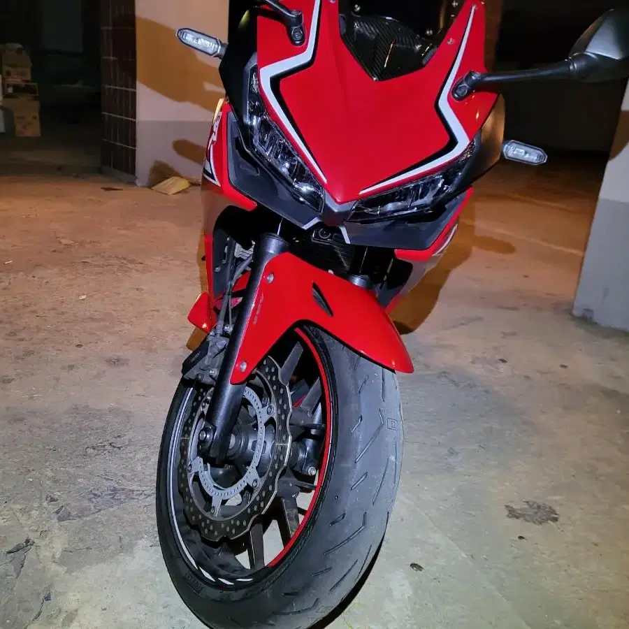 cbr500r 21년식 짧은키로수 판매합니다 가격내림