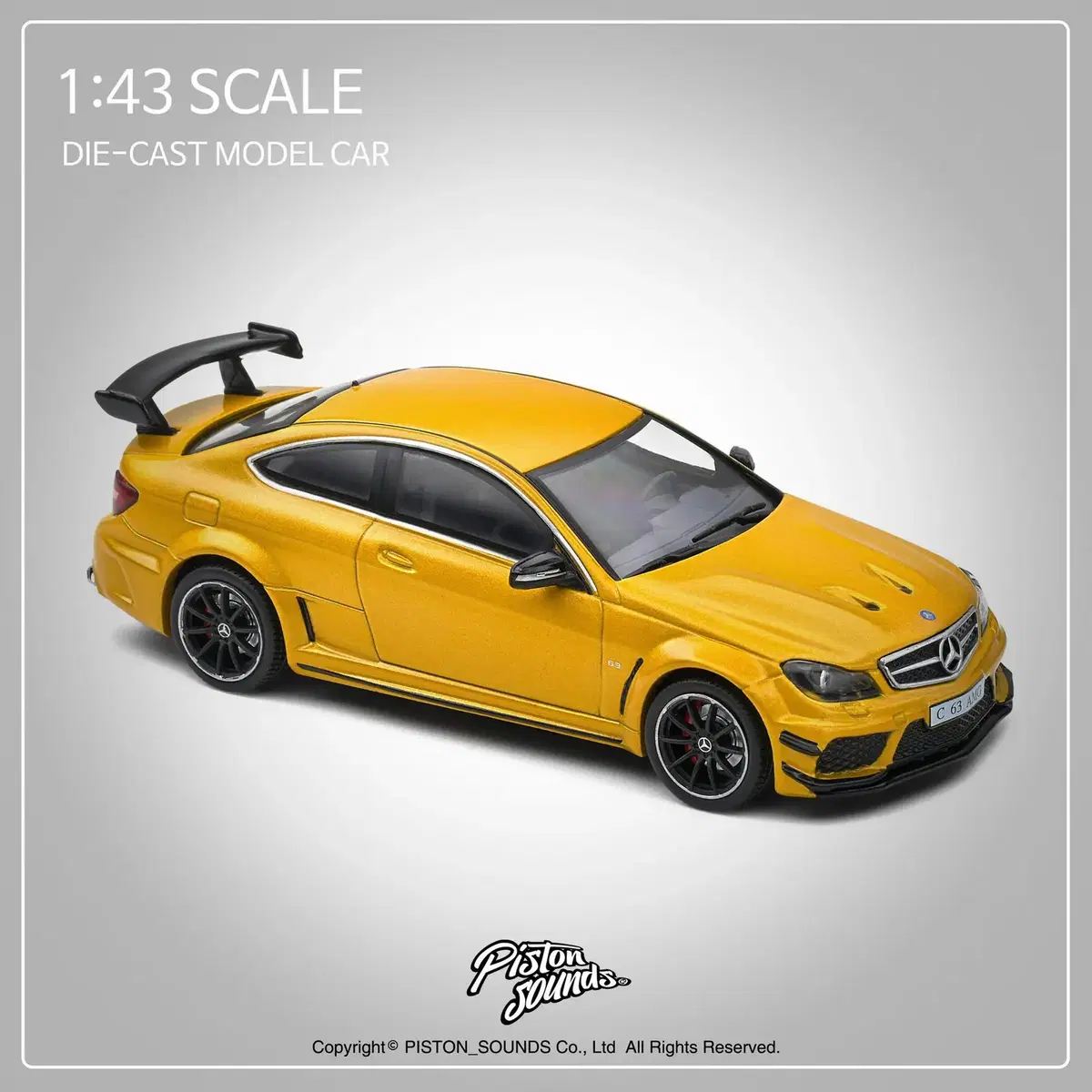 1:43 스케일 벤츠 W204 C63 AMG 블랙시리즈 아크릴케이스 포함