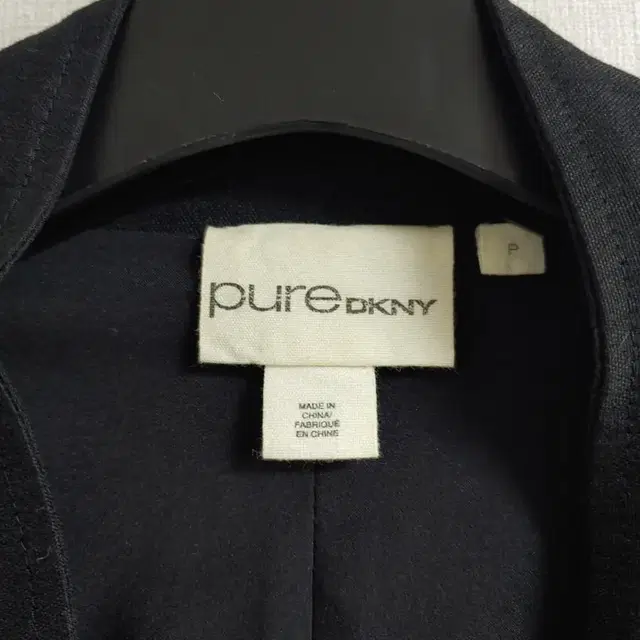 55 PURE DKNY 블랙 유니크 숄카라 자켓