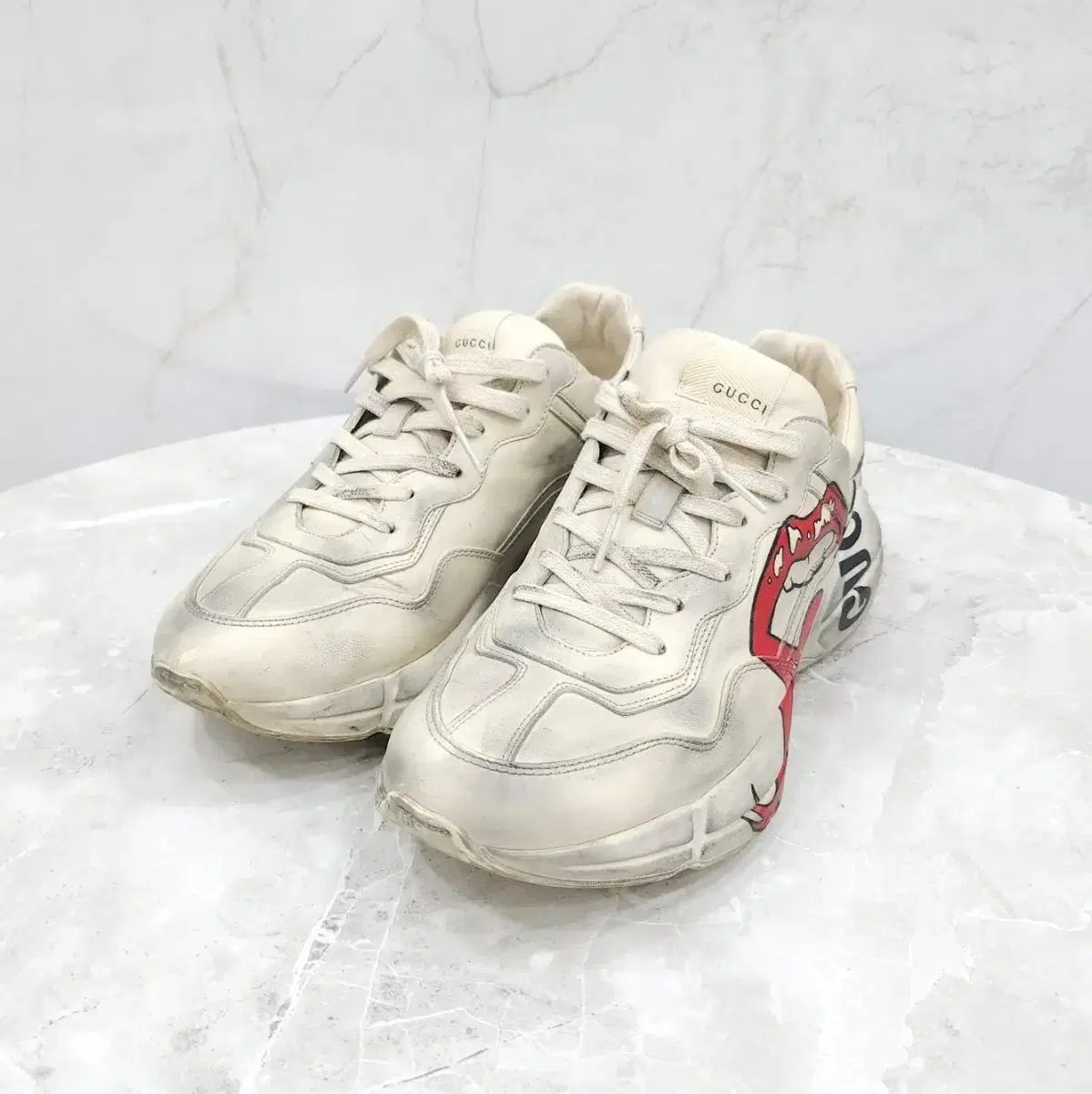 9 / GUCCI Lips Dirty Lighton Sneakers