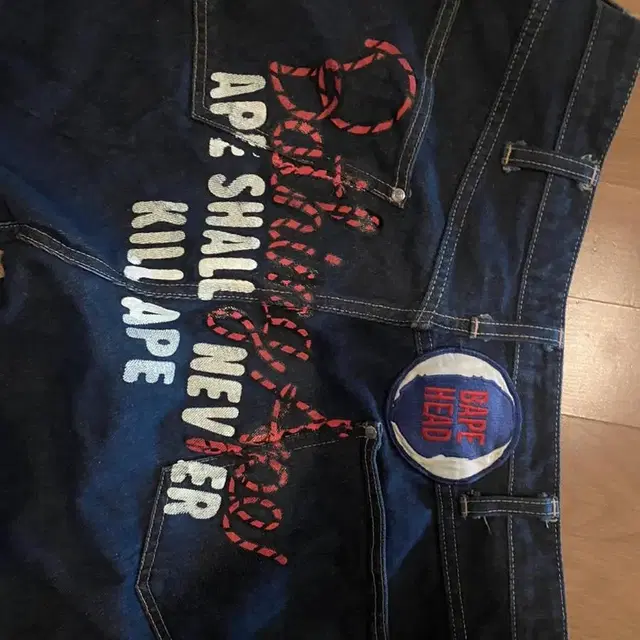 A bathing ape jeans og