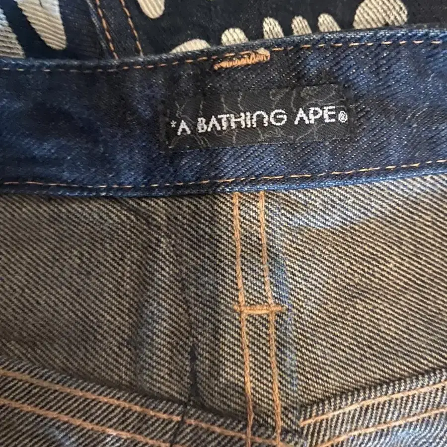 A bathing ape jeans og