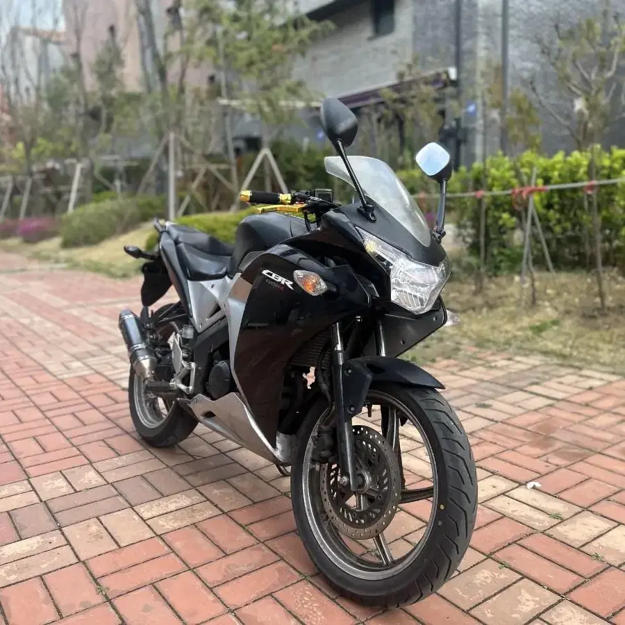 혼다 CBR125r  14년식 140만원  관리잘된차량 판매합니다