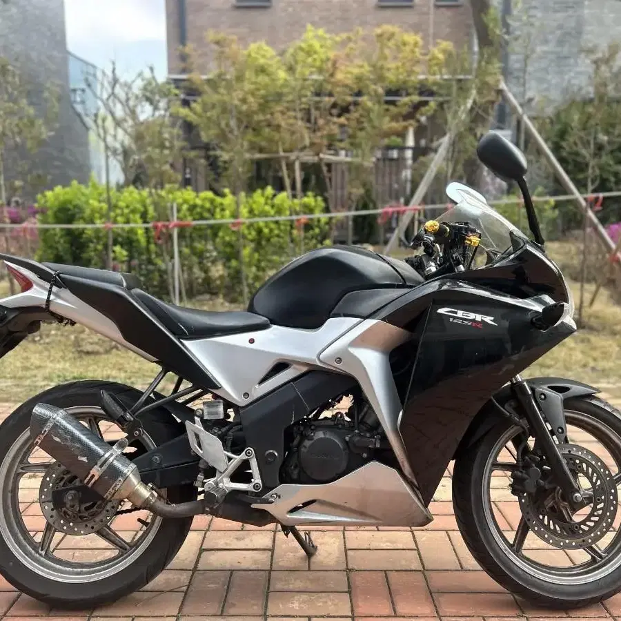 혼다 CBR125r  14년식 140만원  관리잘된차량 판매합니다