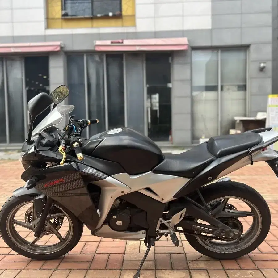 혼다 CBR125r  14년식 140만원  관리잘된차량 판매합니다