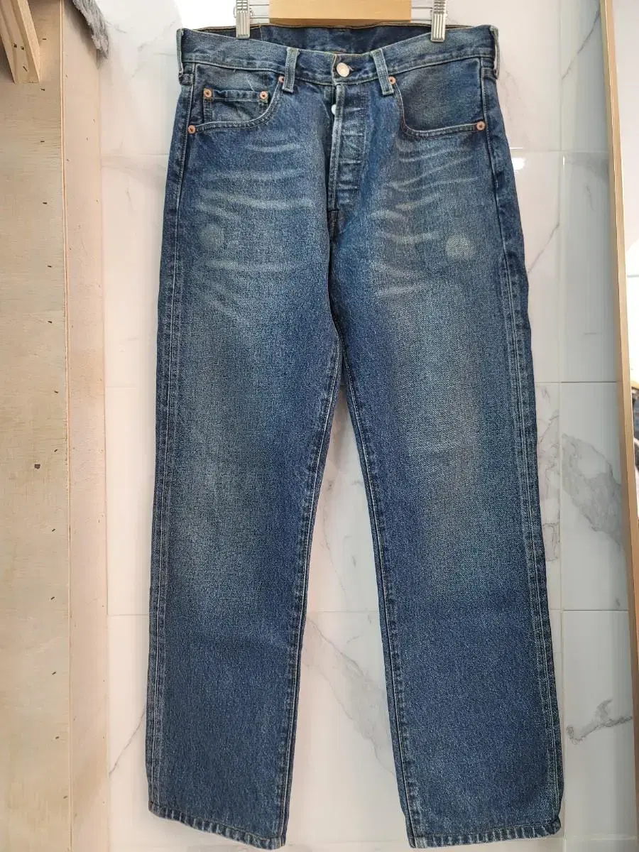 31) Levi's 501 Levi's Jeans501 W31 Levi's Jeans