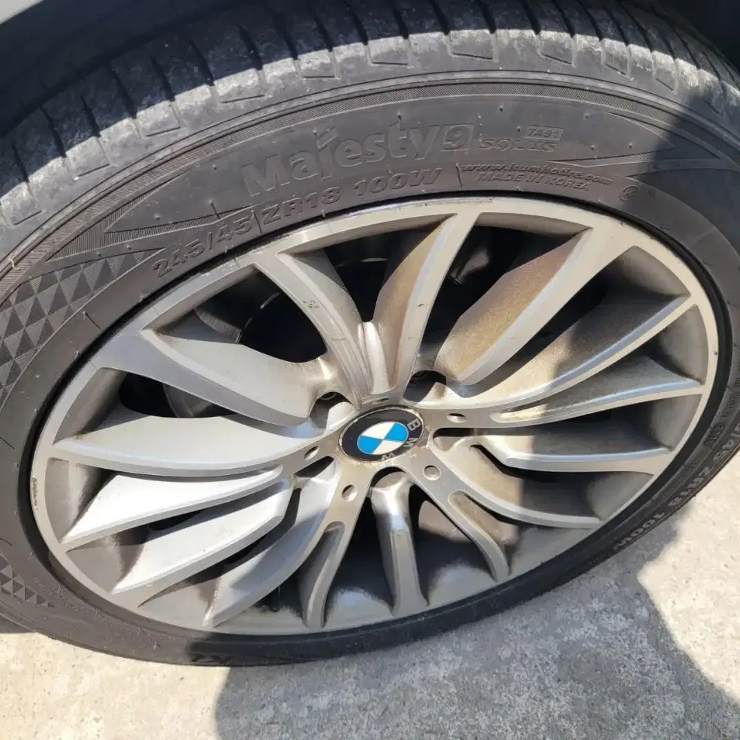 BMW F10 18인치 휠타이어 한대분