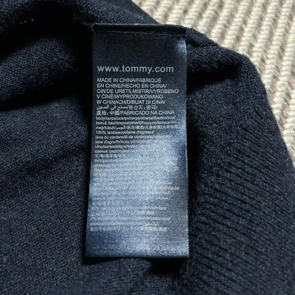 [ M ] Tommy 타미힐피거 네이비 램스울 브이넥 니트