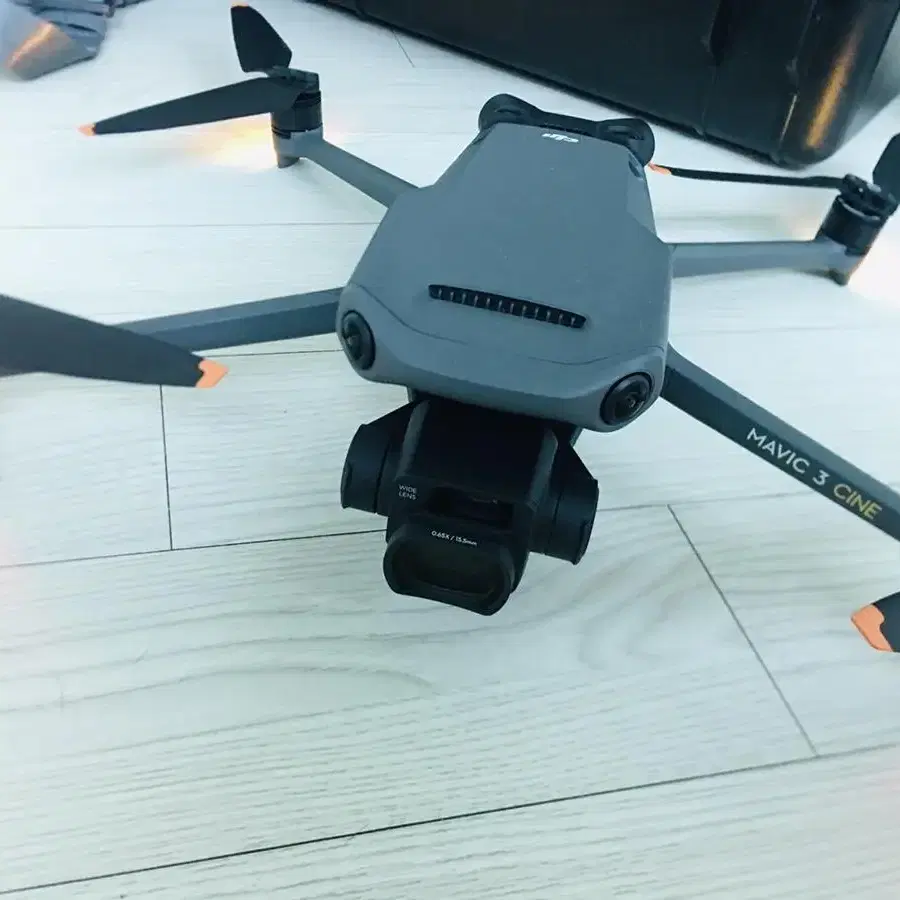 mavic3 cine 프리미엄 콤보 판매합니다. 정품 광각렌즈포함