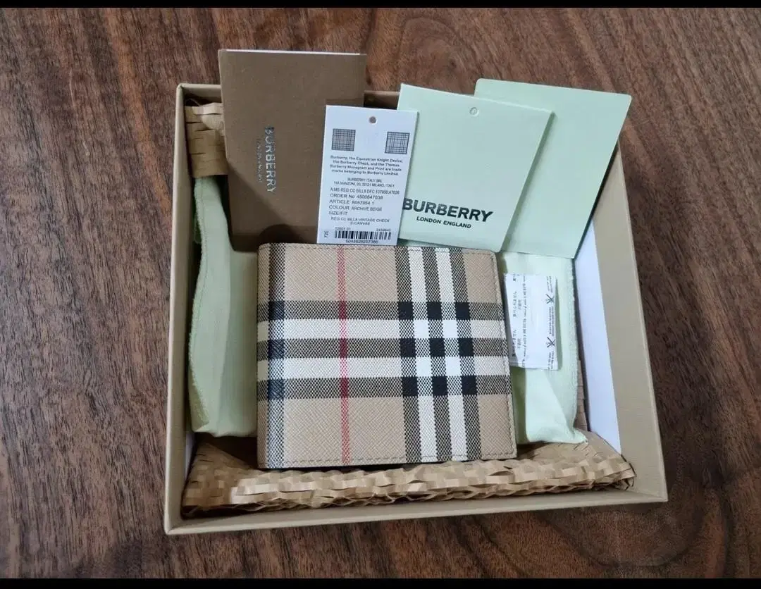 Burberry Men's Wallets