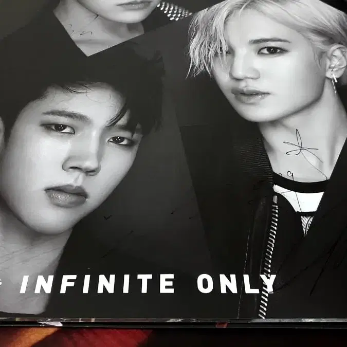 인피니트 싸인 사인 포스터 infinite