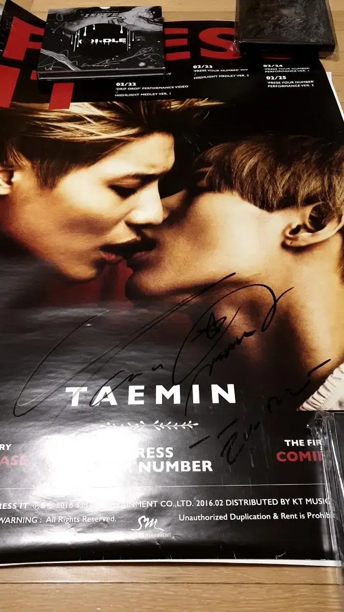 shinee taemin sign signature poster shinee