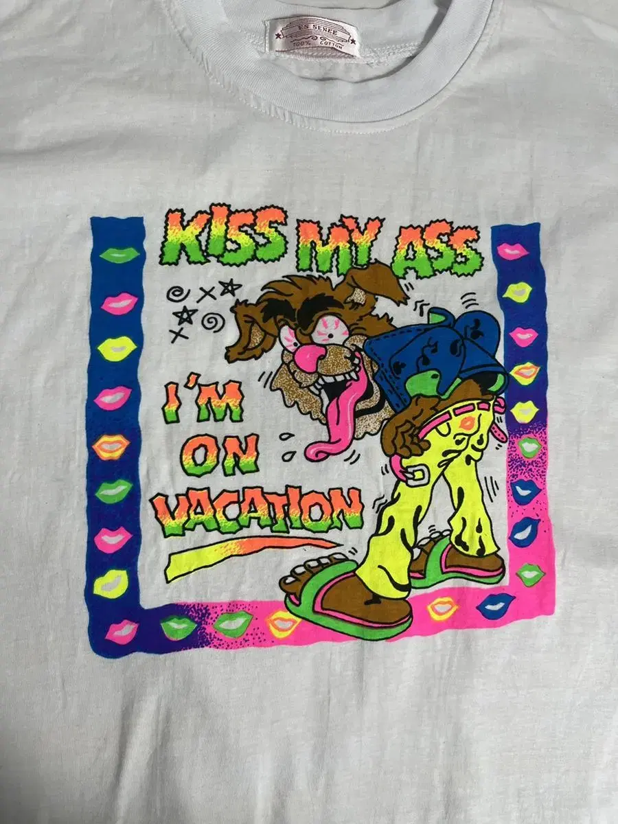 Vintage KISS MY ASS IM ON VACATION Comic T-Shirt