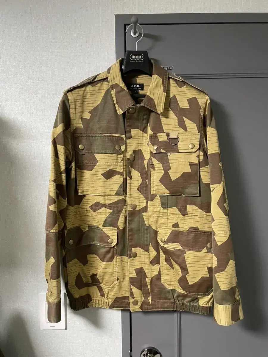 A.P.C. Camo Yasang