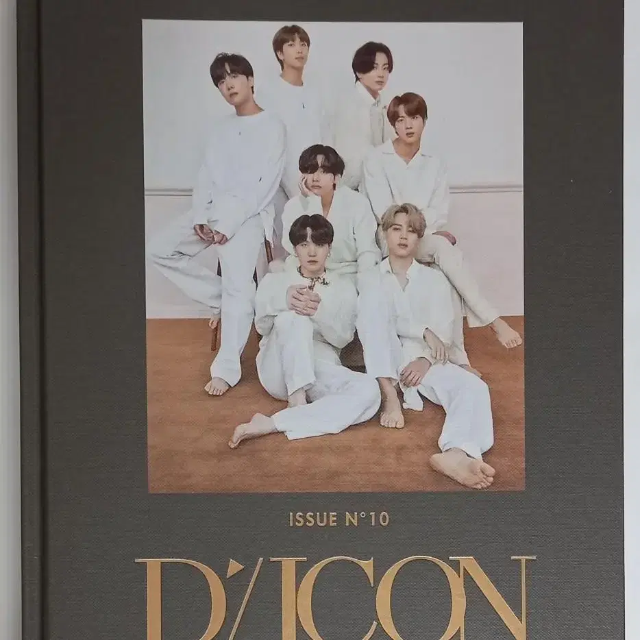 방탄 디아이콘 DICON 단체버전 포토북(포스터,아웃박스있음)