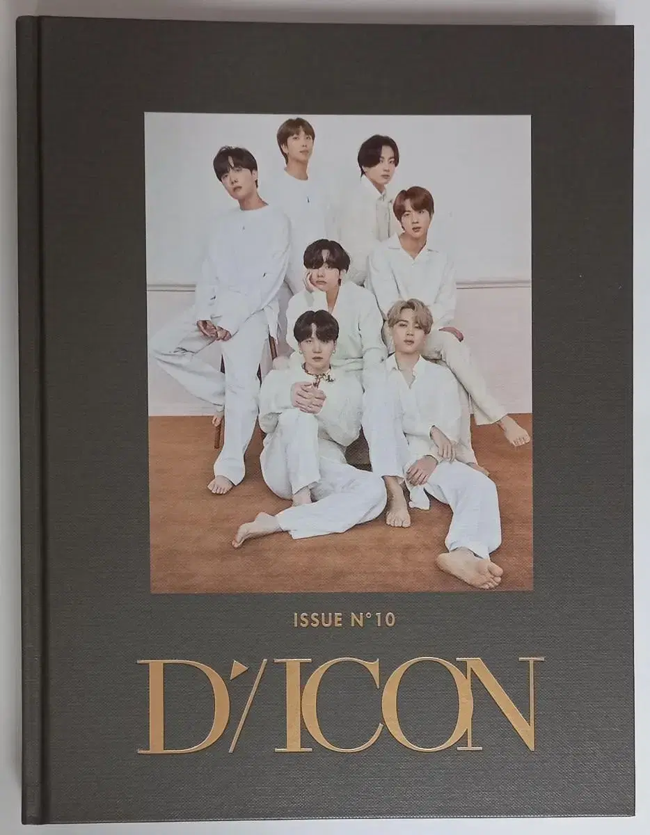 방탄 디아이콘 DICON 단체버전 포토북(포스터,아웃박스있음)