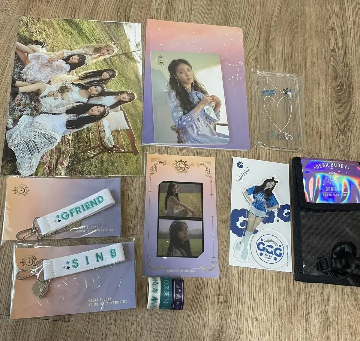 Gfriend official, unofficial goods